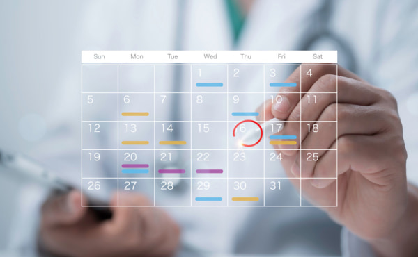 クリニックで予約システムを導入するメリットとは？選定時のポイントも解説